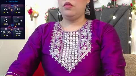 dharanisnisha online show from 7, 4, 2026