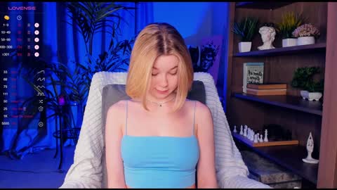 Snapshot of di_huny chatting on 13, 12, 2024 Arina online show from 13, 12, 2024