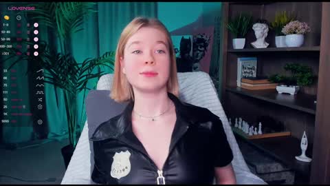 Snapshot of di_huny chatting on 19, 12, 2024 Arina online show from 19, 12, 2024