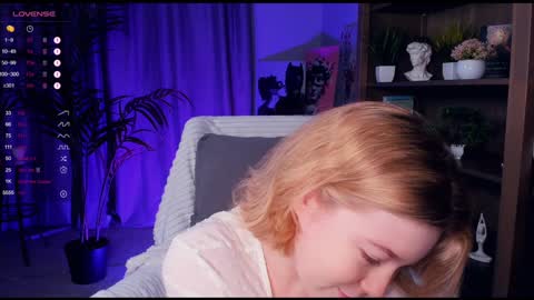 Snapshot of di_huny chatting on 26, 12, 2024 Arina online show from 26, 12, 2024