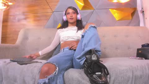Snapshot of diamond_black19 chatting on 28, 12, 2024 Camila and Megan online show from 28, 12, 2024