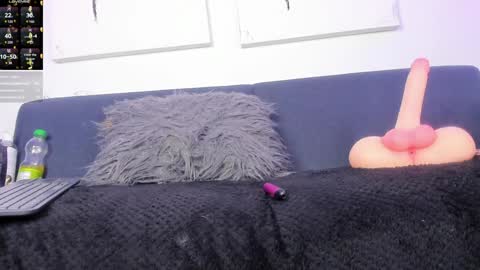 Snapshot of diamond_black19 chatting on 10, 1, 2025 Camila and Megan online show from 10, 1, 2025