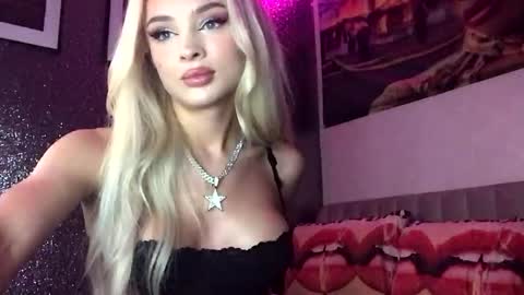 Snapshot of diamond_the_blonde chatting on 6, 10, 2025 Diamond online show from 6, 10, 2025
