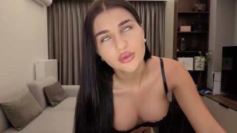 Snapshot of diamondpixie chatting on 3, 3, 2026 Iris online show from 3, 3, 2026