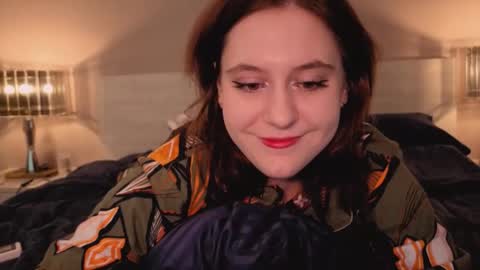 Snapshot of diana_floweri chatting on 2, 11, 2025 Diana online show from 2, 11, 2025