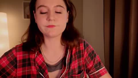 Snapshot of diana_floweri chatting on 14, 11, 2025 Diana online show from 14, 11, 2025