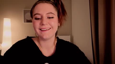 Snapshot of diana_floweri chatting on 1, 12, 2025 Diana online show from 1, 12, 2025