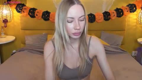 Snapshot of diana_garrett chatting on 31, 10, 2025 Diana online show from 31, 10, 2025