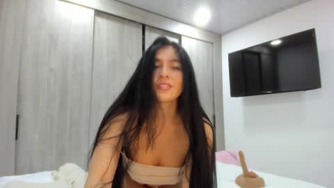 Snapshot of diana_jones_ chatting on 17, 9, 2025 POCA online show from 17, 9, 2025