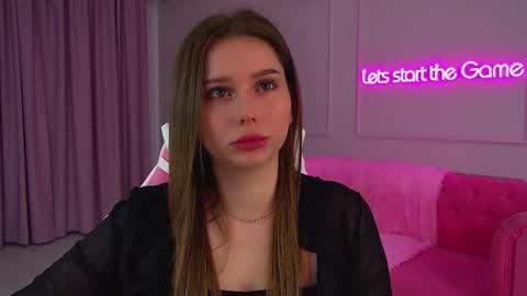 Snapshot of dianabecker chatting on 18, 9, 2025 Diana online show from 18, 9, 2025