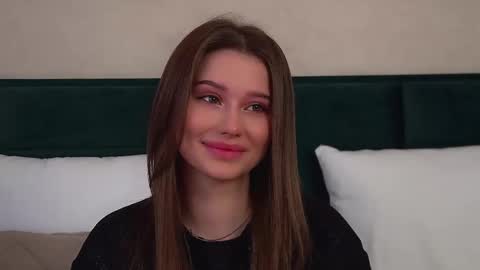 Snapshot of dianabecker chatting on 8, 10, 2025 Diana online show from 8, 10, 2025