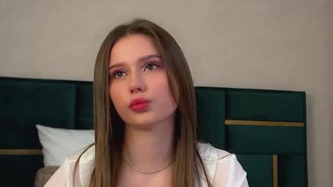 Snapshot of dianabecker chatting on 17, 10, 2025 Diana online show from 17, 10, 2025