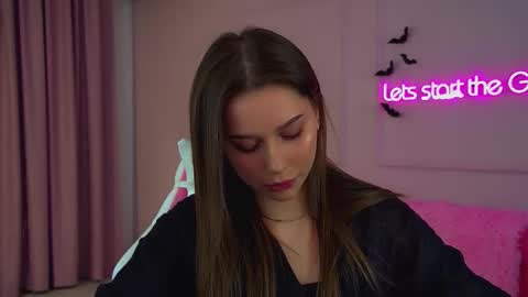 Snapshot of dianabecker chatting on 20, 10, 2025 Diana online show from 20, 10, 2025