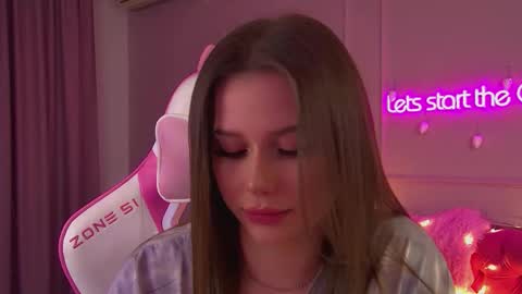 Snapshot of dianabecker chatting on 30, 11, 2025 Diana online show from 30, 11, 2025