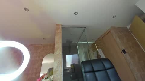 dianac1998 online show from 5, 12, 2024