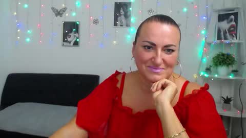 Snapshot of dianamgg chatting on 1, 10, 2025 Diana online show from 1, 10, 2025