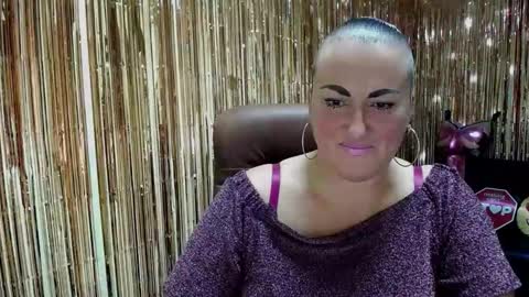 Snapshot of dianamgg chatting on 7, 10, 2025 Diana online show from 7, 10, 2025