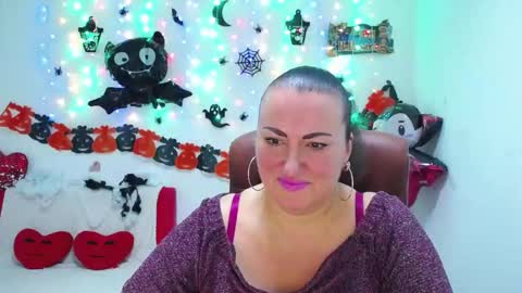 Snapshot of dianamgg chatting on 21, 10, 2025 Diana online show from 21, 10, 2025