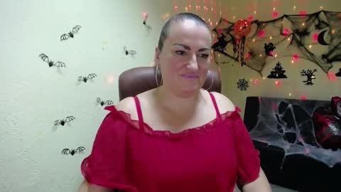 Snapshot of dianamgg chatting on 22, 10, 2025 Diana online show from 22, 10, 2025