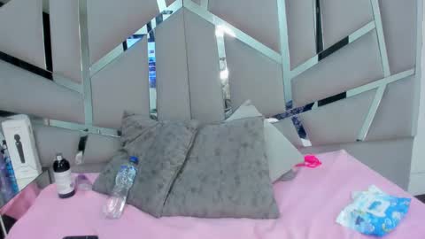 dianarous online show from 4, 12, 2024