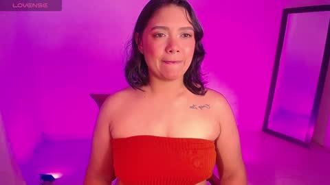 Snapshot of dianee_01 chatting on 21, 10, 2025 Anne online show from 21, 10, 2025