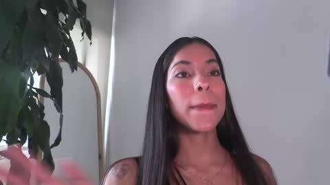 Snapshot of dianne_nanatzu chatting on 15, 2, 2025 Melania   -    online show from 15, 2, 2025