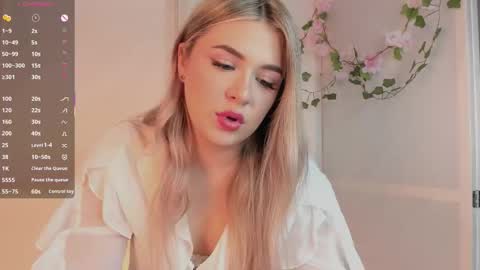 Snapshot of diannedibartolo chatting on 23, 9, 2025 diannedibartolo online show from 23, 9, 2025