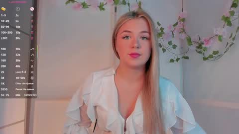 Snapshot of diannedibartolo chatting on 25, 9, 2025 diannedibartolo online show from 25, 9, 2025
