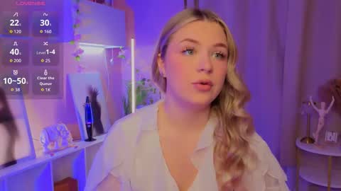 Snapshot of diannedibartolo chatting on 23, 10, 2025 diannedibartolo online show from 23, 10, 2025
