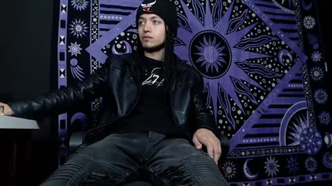 DICAPRIO online show from 11, 1, 2025