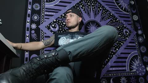 DICAPRIO online show from 21, 1, 2025