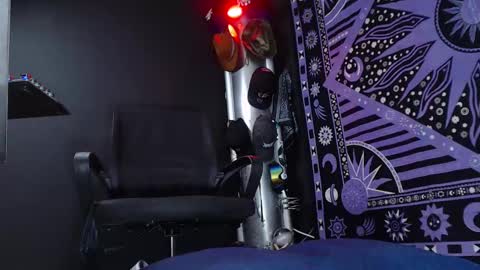 DICAPRIO online show from 7, 3, 2025