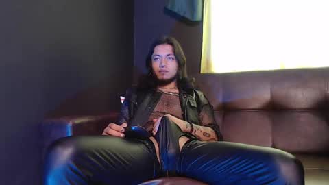 Snapshot of dicaprioo_ chatting on 23, 5, 2026 DICAPRIO online show from 23, 5, 2026