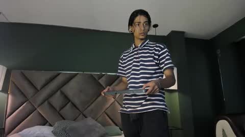 Snapshot of dickie_dicking chatting on 12, 11, 2025 dickie_dicking online show from 12, 11, 2025