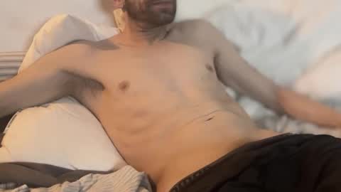 Snapshot of dickydick1990 chatting on 15, 12, 2025 dickydick1990 online show from 15, 12, 2025