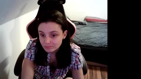 Snapshot of die_eine_oder_keine chatting on 21, 2, 2025 Kathypvt 30 tk min online show from 21, 2, 2025
