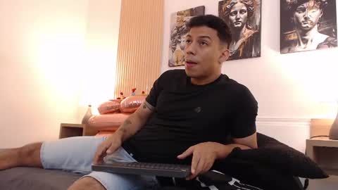 Snapshot of diego_salvatore chatting on 4, 7, 2026 diego_salvatore online show from 4, 7, 2026