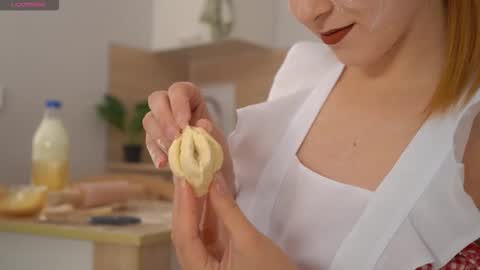 Snapshot of dietmountaindew_ chatting on 9, 10, 2025 Sophie online show from 9, 10, 2025