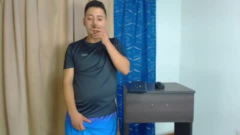 Snapshot of diiego_xxx chatting on 12, 3, 2025 diiego_xxx online show from 12, 3, 2025