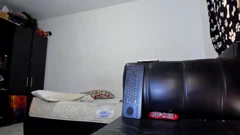 Snapshot of diiego_xxx chatting on 2, 11, 2025 diiego_xxx online show from 2, 11, 2025