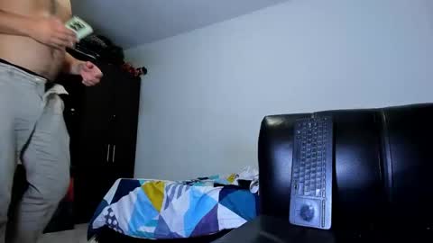 Snapshot of diiego_xxx chatting on 10, 11, 2025 diiego_xxx online show from 10, 11, 2025