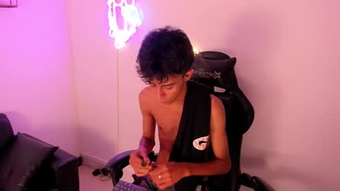 dikey_18 online show from 3, 10, 2025