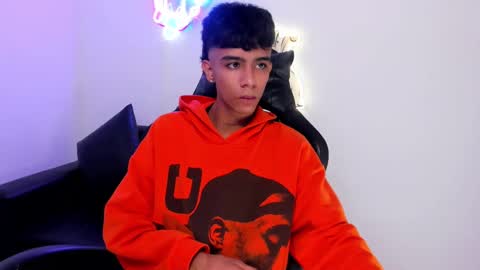 dikey_18 online show from 5, 11, 2025