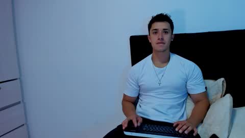 Snapshot of dilan_coy chatting on 20, 1, 2025 Dilan Coy online show from 20, 1, 2025