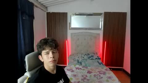Snapshot of dilan_orduz chatting on 19, 10, 2025 Dilan Orduz online show from 19, 10, 2025