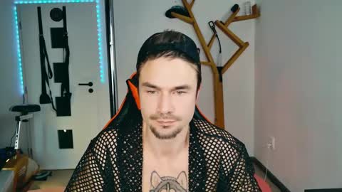 Dario Dolce online show from 8, 1, 2025