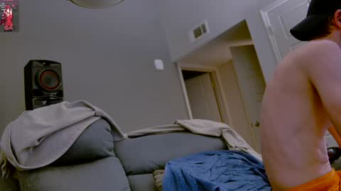 Snapshot of dilldough405 chatting on 8, 1, 2025 Dilldough405 online show from 8, 1, 2025