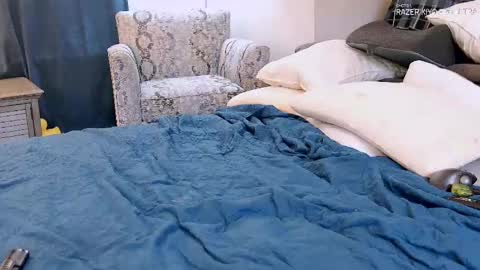 Snapshot of dilldough405 chatting on 19, 9, 2025 Dilldough405 online show from 19, 9, 2025