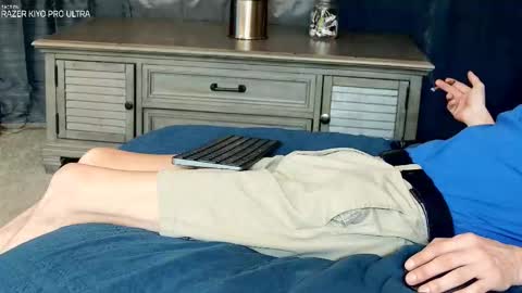 Snapshot of dilldough405 chatting on 18, 10, 2025 Dilldough405 online show from 18, 10, 2025