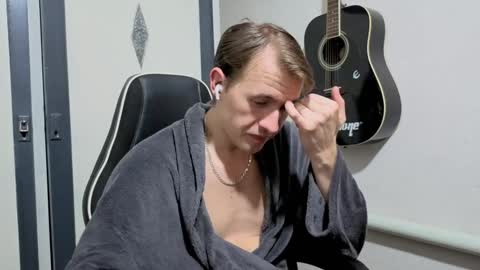 Snapshot of dimastyzzz chatting on 24, 1, 2025 Dimetriusen online show from 24, 1, 2025